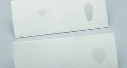 Κηλίδες νερού και γλυκερίνης σε διηθητικό χαρτί