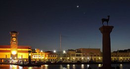 Conjunction of the Moon and Venus over the port of Rhodes
