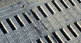 Expansion joint on a bridge