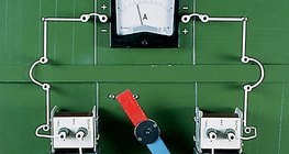 Model of an alternating current generator