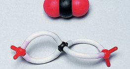 Space-filling and ball-and-stick models of carbon dioxide molecule