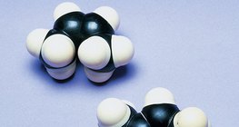 The space-filling model of a cis-2-butene and a trans-2-butene molecule