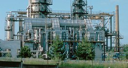 Chemical plant (oil refinery)