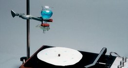 The relationship between the angle of rotation and time can be examined with a turntable