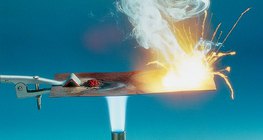 Ερυθρός και λευκός φώσφορος σε σημείο καύσης