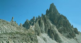 Thermal stress weathering, caused by temperature changes