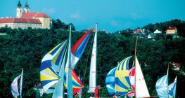 Ιστιοφόρα στην λίμνη Μπάλατον