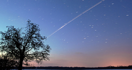 Η πορεία του Διεθνούς Διαστημικού Σταθμού και του διαστημικού λεωφορείου Endeavour.