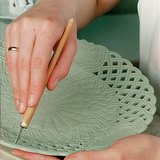 Making a Herend porcelain plate