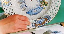 Painting a Herend porcelain plate