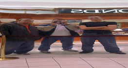 Reflection from a distorting mirror