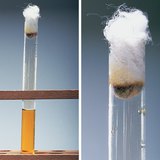 Νερό με βρώμιο αντιδρά με ιωδιούχο κάλιο